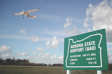 Aurora State AIrport KUAO